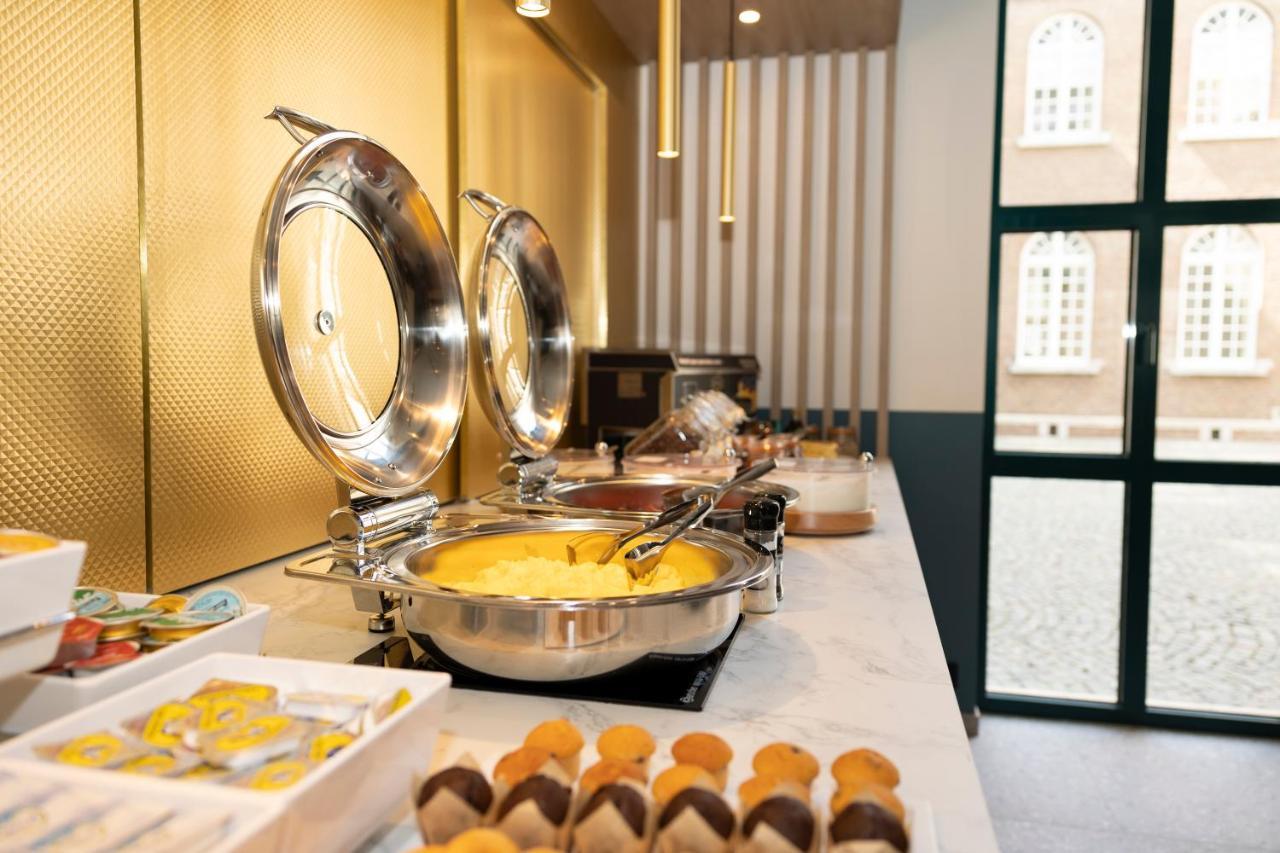 B&B Hotel Хаселт Екстериор снимка
