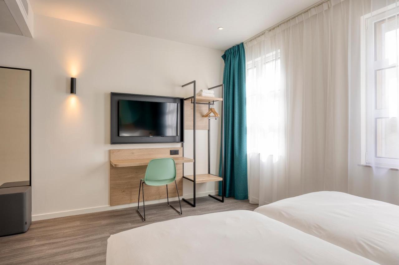B&B Hotel Хаселт Екстериор снимка