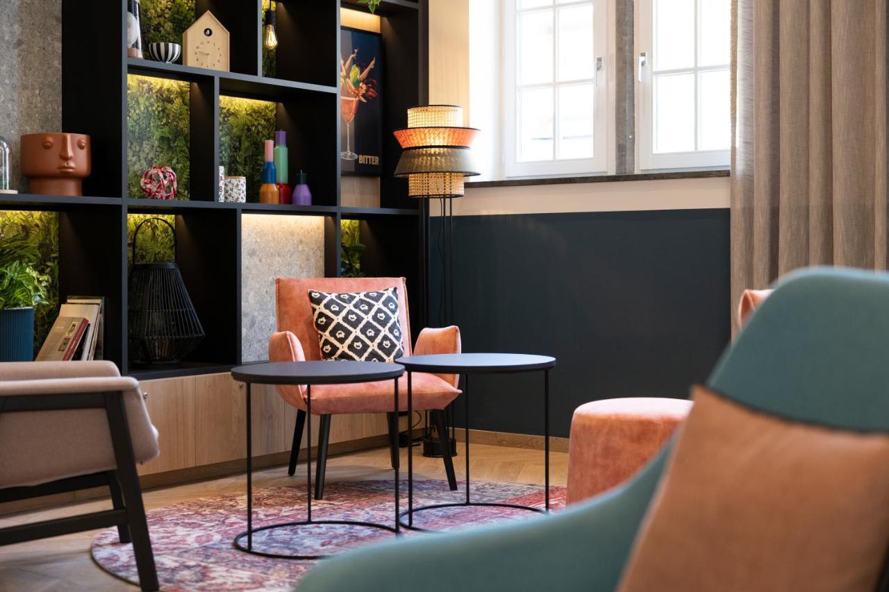 B&B Hotel Хаселт Екстериор снимка