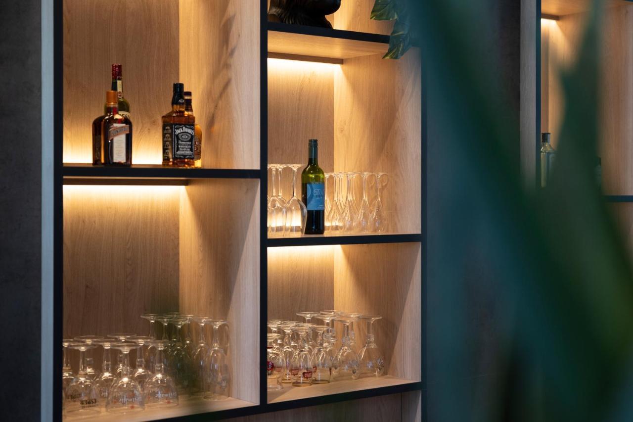 B&B Hotel Хаселт Екстериор снимка